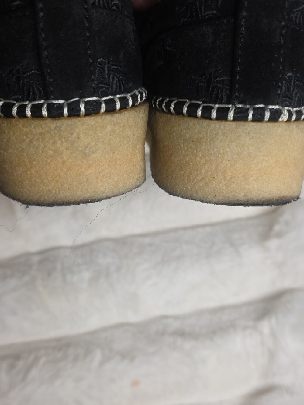 Burberry Sudbury Black Suede Platform Slip-On Loafers with Embroidered Motif - Picture 4 of 8